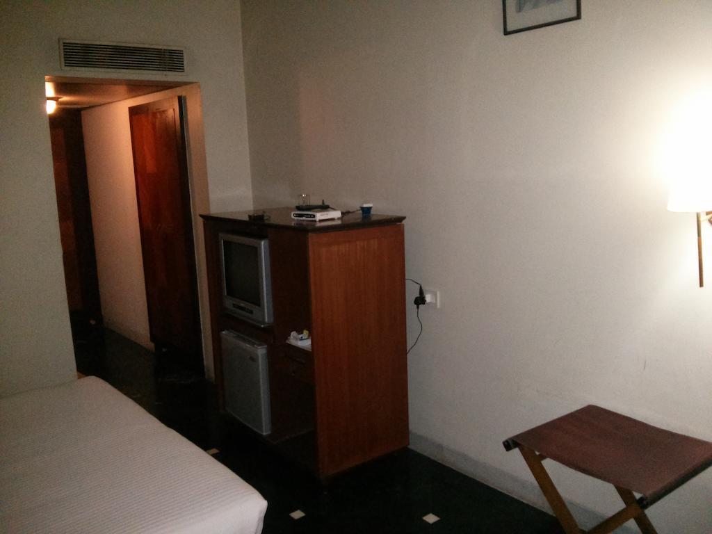 Kamat Lingapur Hotel Hyderabad Exterior photo